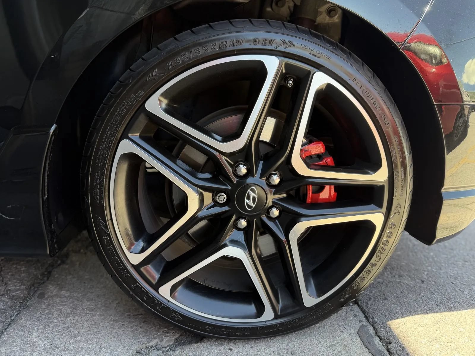 Used 2022 Hyundai Veloster N FWD image 40