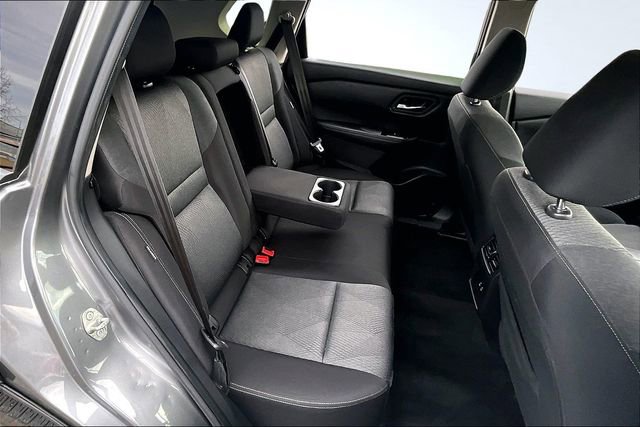 Used 2024 Nissan Rogue SV image 25