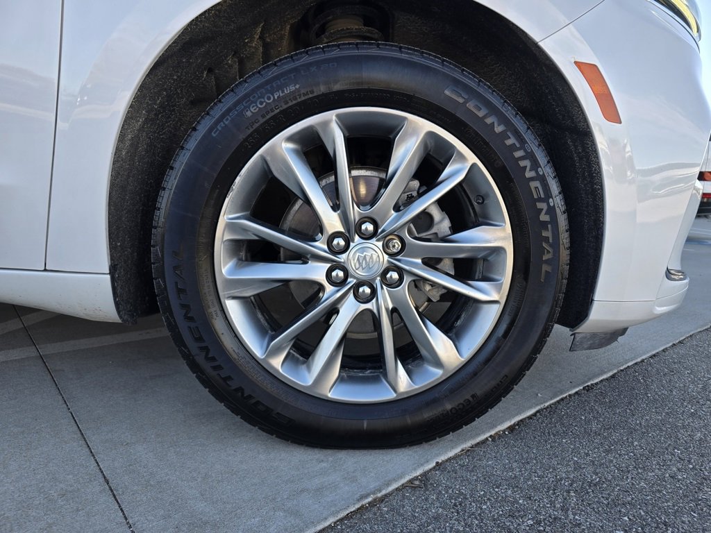 Used 2022 Buick Enclave Avenir w/ Avenir Technology Package image 11