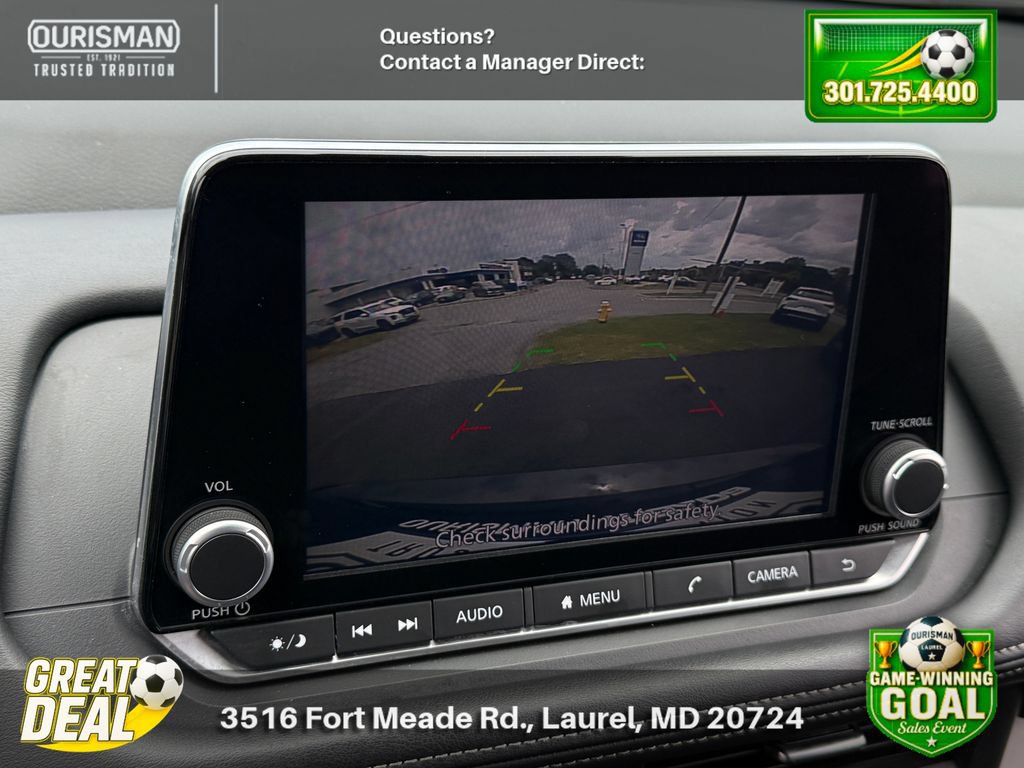 Used 2025 Nissan Rogue SV FWD image 24