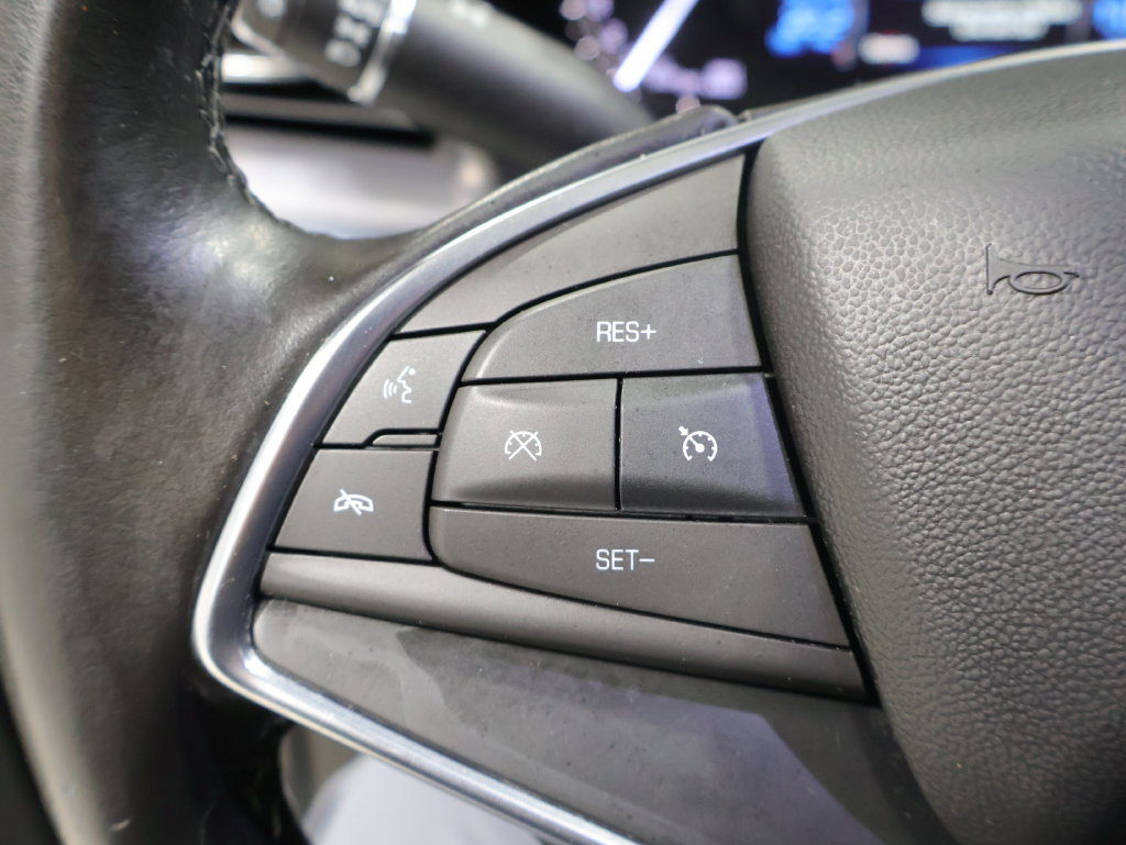 Used 2018 Cadillac XT5 Luxury w/ Driver Awareness Package AWD/4WD image 37