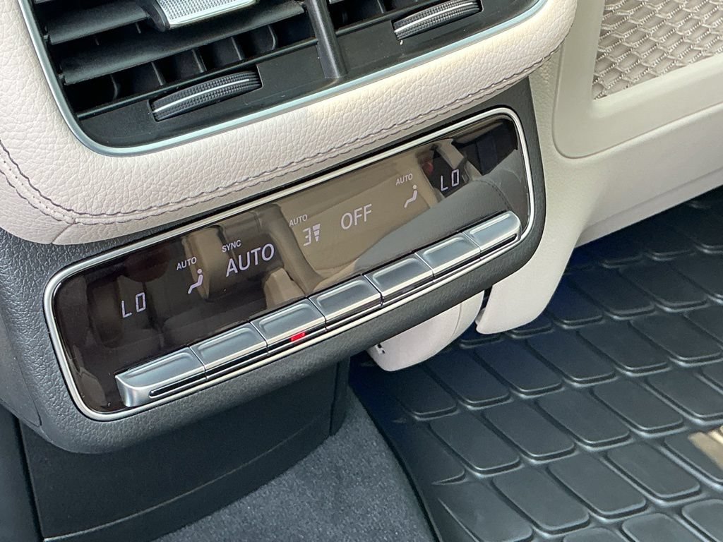 New 2026 Mercedes-Benz GLS 450 4MATIC image 27