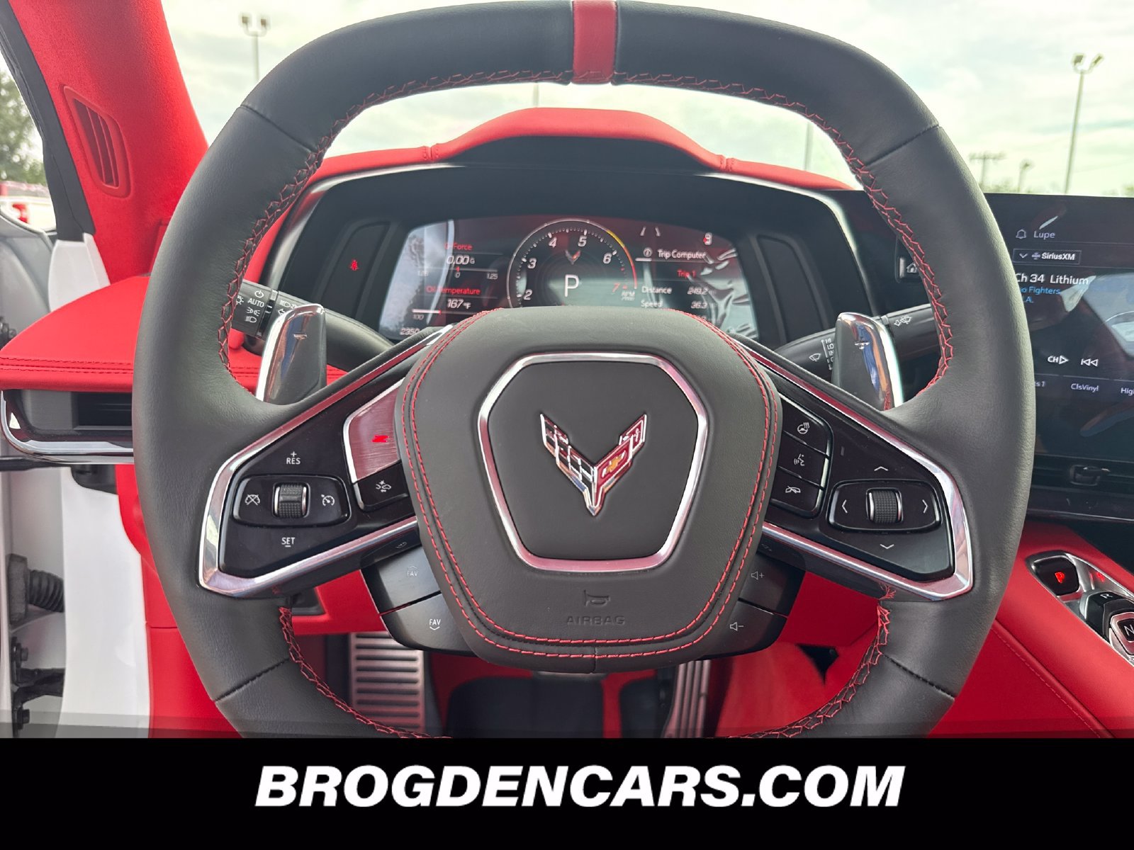 Used 2024 Chevrolet Corvette Stingray Premium Conv w/ Z51 Performance Package RWD image 4