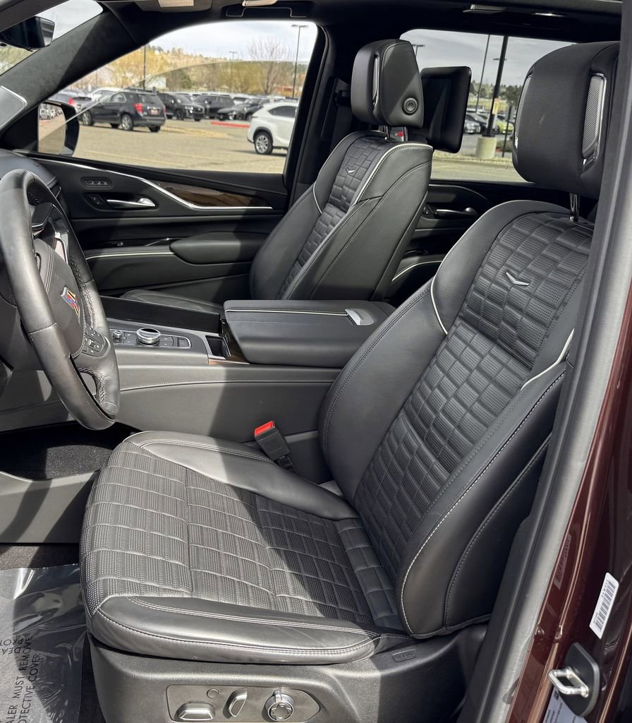 Used 2023 Cadillac Escalade Sport Platinum image 15