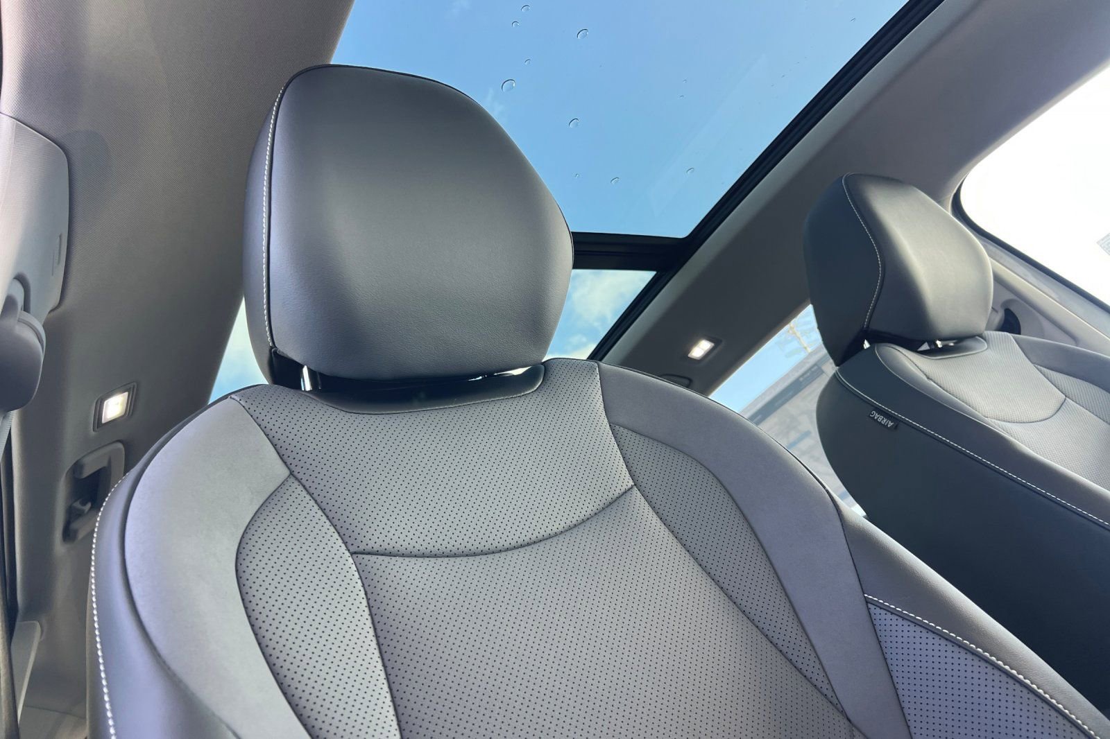 New 2026 Volkswagen Tiguan SE AWD/4WD image 17