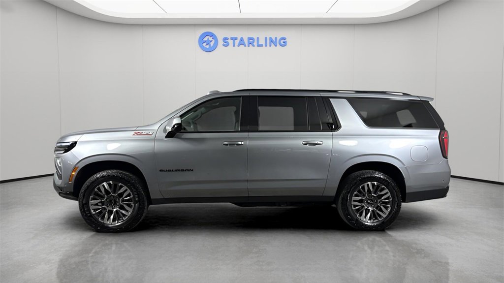 Used 2025 Chevrolet Suburban Z71 image 3