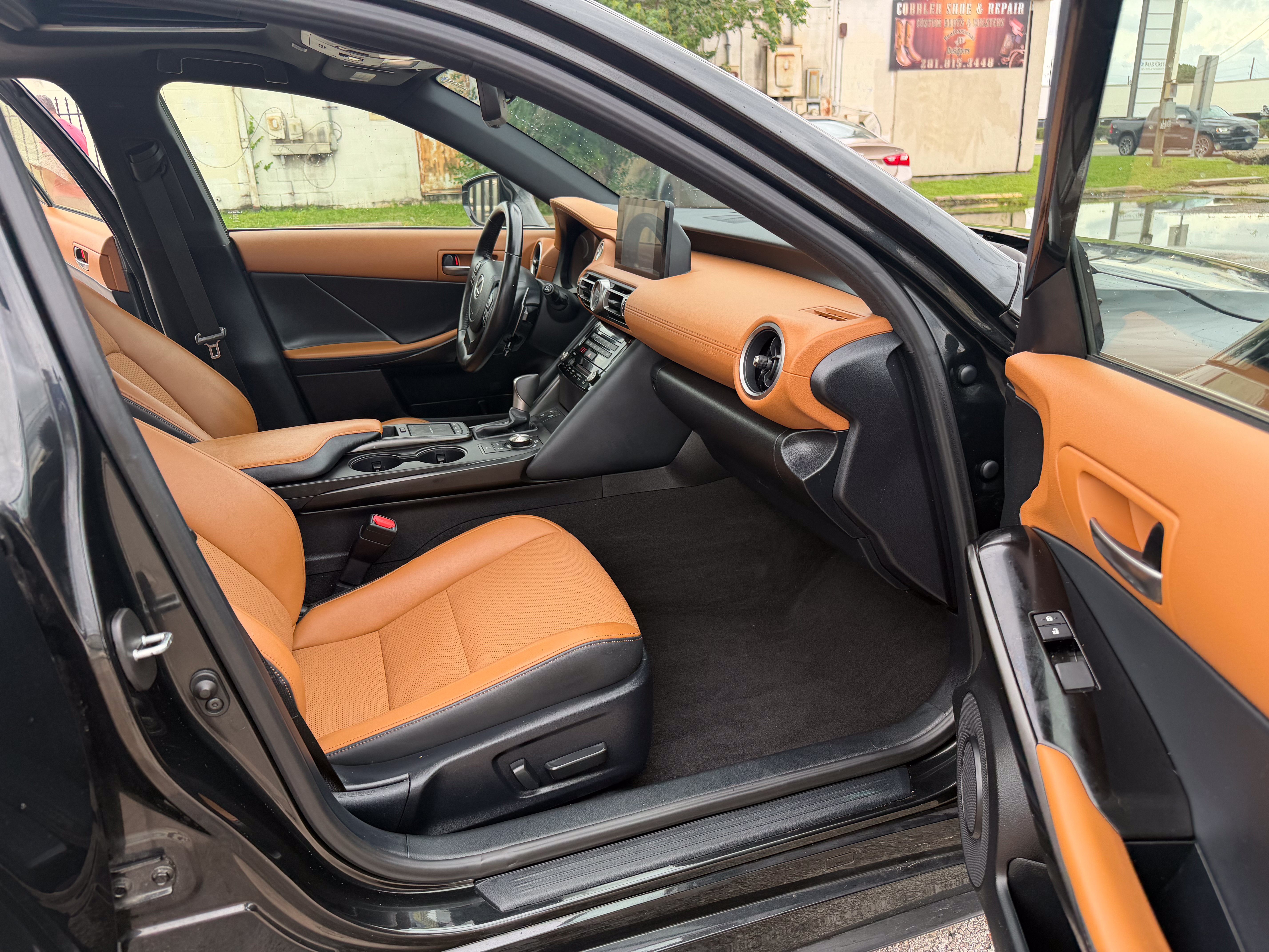 Used 2021 Lexus IS 300 AWD w/ Comfort Package image 5