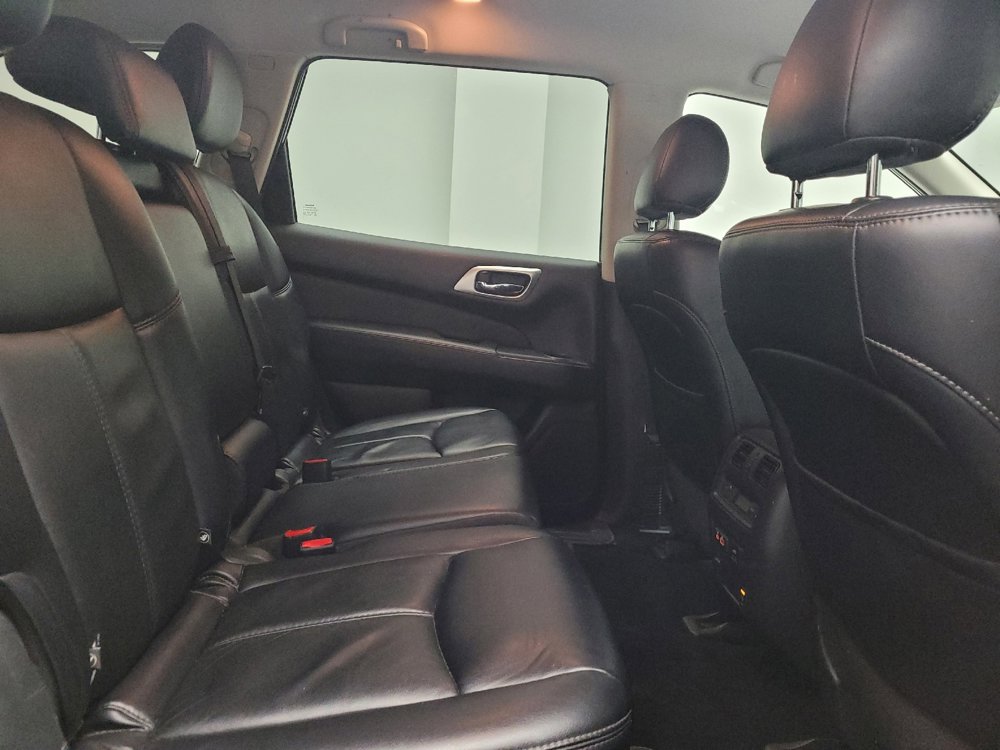Used 2019 Nissan Pathfinder SL image 19