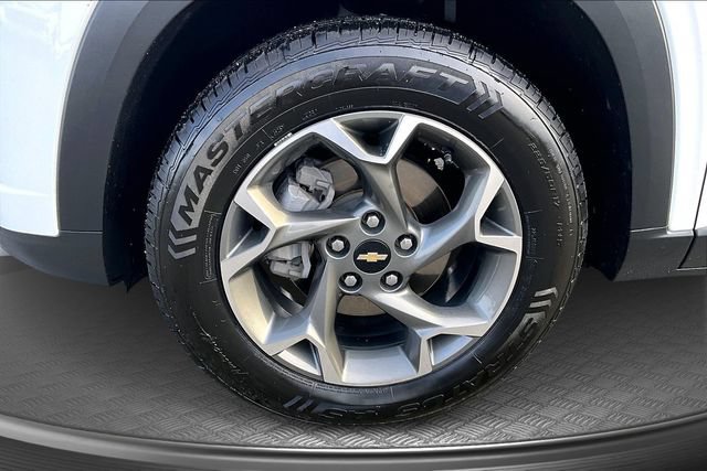 Used 2024 Chevrolet Trax LT FWD image 32
