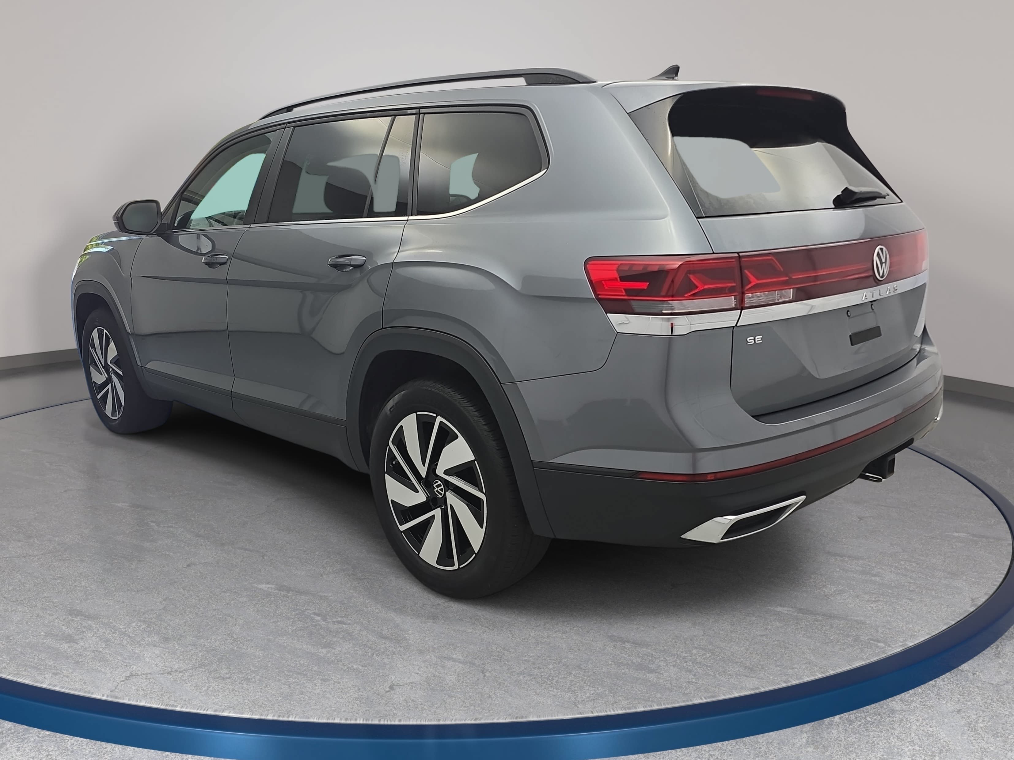 Used 2025 Volkswagen Atlas SE FWD image 7