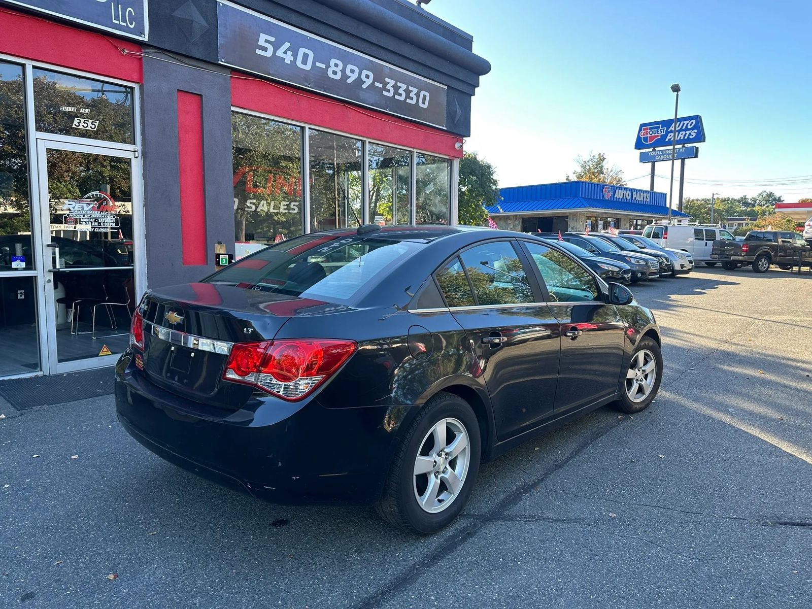 Used 2015 Chevrolet Cruze LT w/ Technology Package FWD image 4