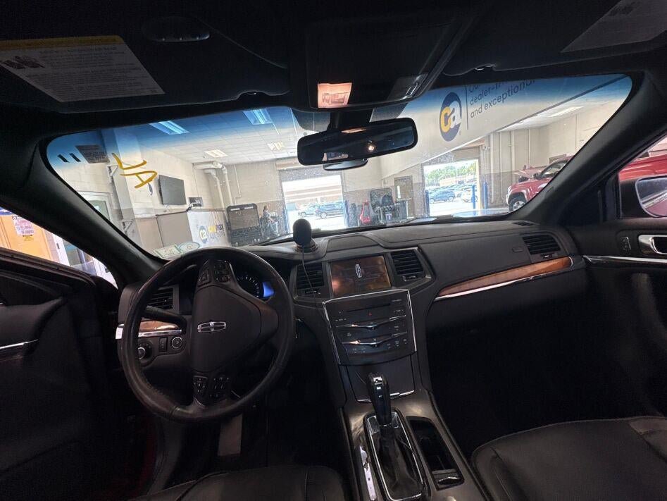 Used 2014 Lincoln MKS FWD image 6