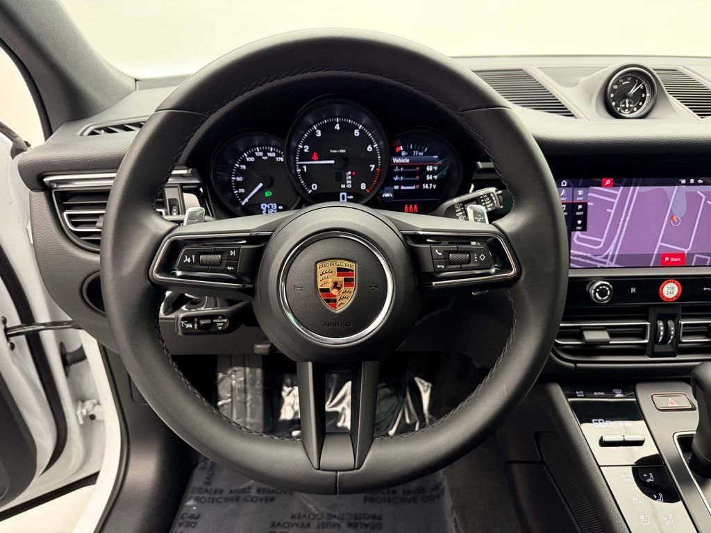 Used 2024 Porsche Macan image 12