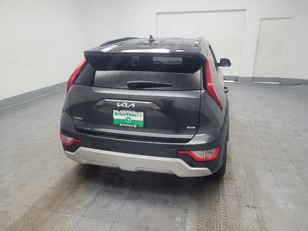 Used 2024 Kia Niro LX image 7