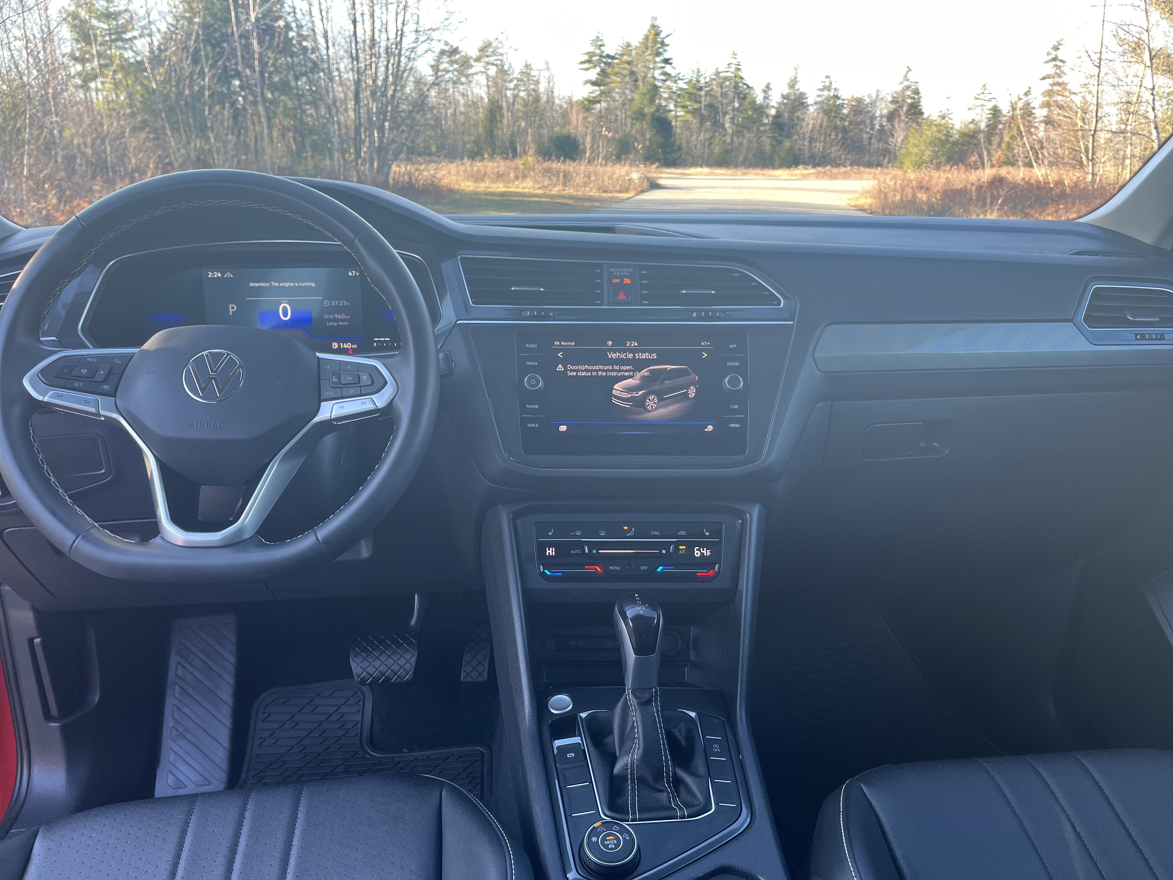 Used 2023 Volkswagen Tiguan SE image 18