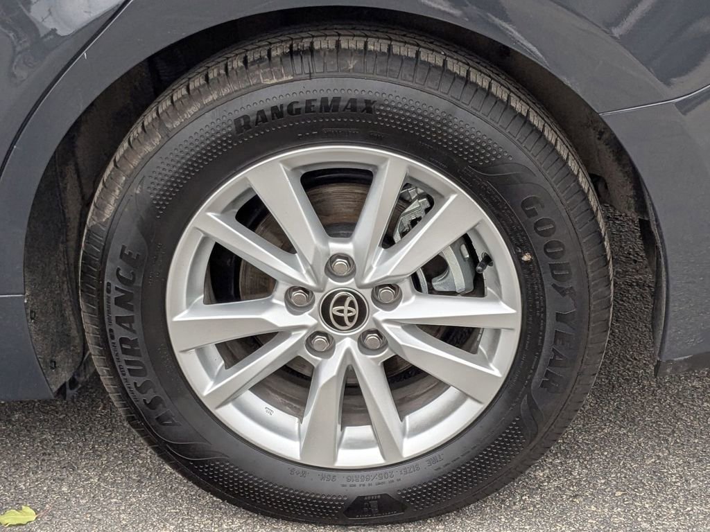 Used 2025 Toyota Camry LE image 26