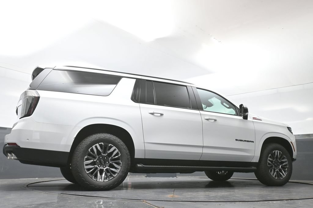 New 2026 Chevrolet Suburban Z71 w/ Z71 Off-Road Package AWD/4WD image 40