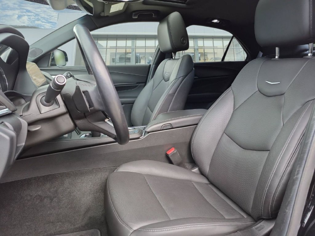 Certified 2023 Cadillac CT4 Premium Luxury RWD image 15