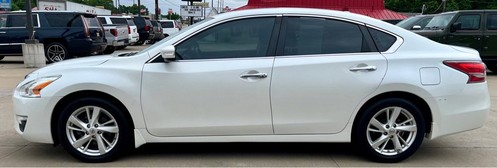Used 2014 Nissan Altima 2.5 SV w/ Convenience Package FWD image 4