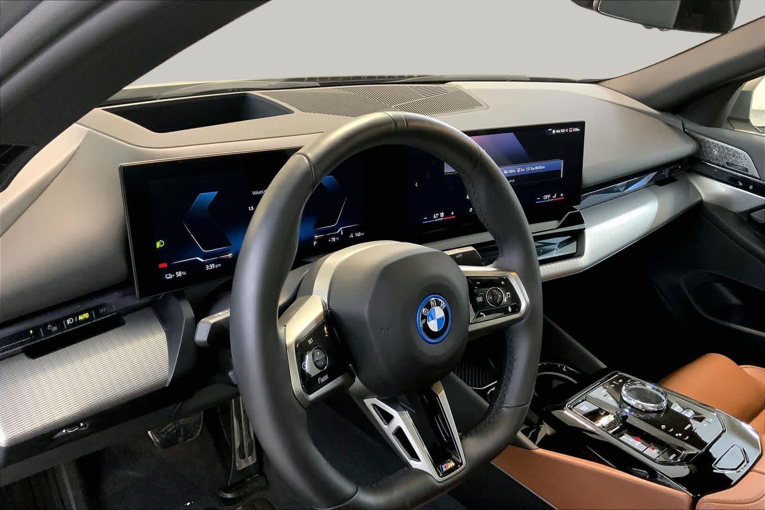 Used 2025 BMW i5 xDrive40 w/ Executive Package AWD/4WD image 17