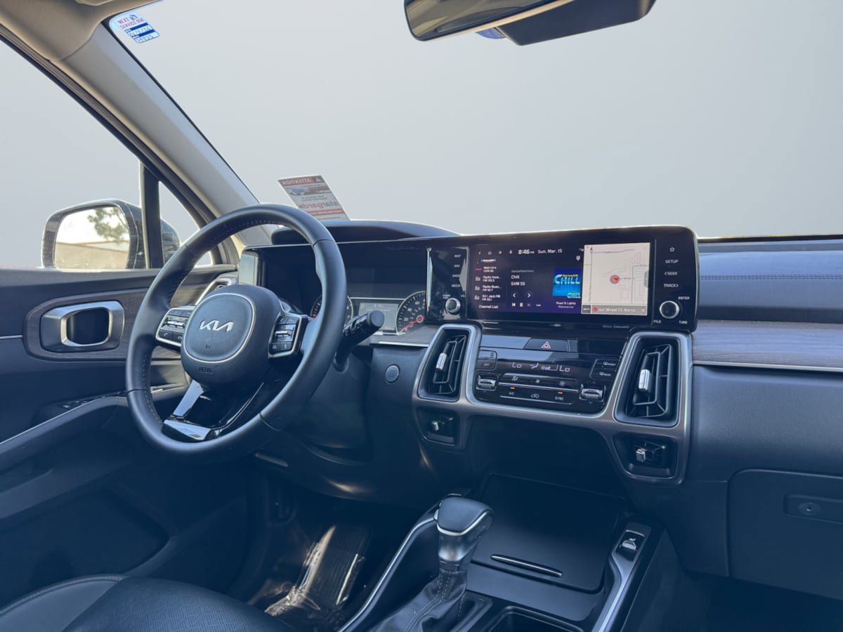 Used 2023 Kia Sorento X-Line EX image 12