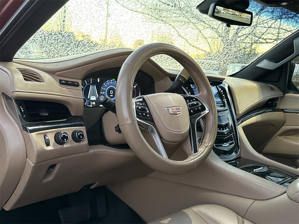 Used 2019 Cadillac Escalade ESV Platinum image 8