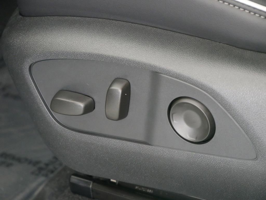 New 2026 Buick Enclave Sport Touring w/ Super Cruise Package image 13