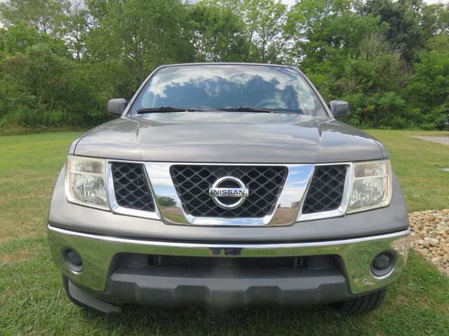 Used 2008 Nissan Frontier SE w/ SE Value Truck Pkg image 3