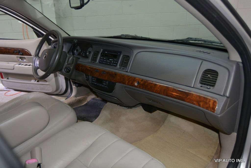 Used 2009 Mercury Grand Marquis LS image 12