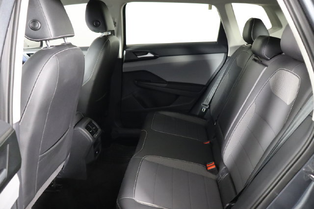 Used 2023 Volkswagen Taos SE FWD image 14