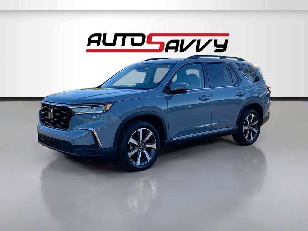 Used 2024 Honda Pilot Touring image 3
