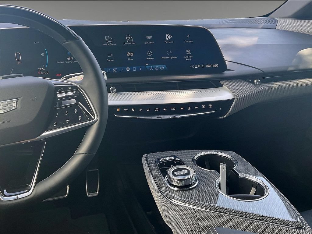 Used 2025 Cadillac Optiq Luxury 2 AWD/4WD image 17
