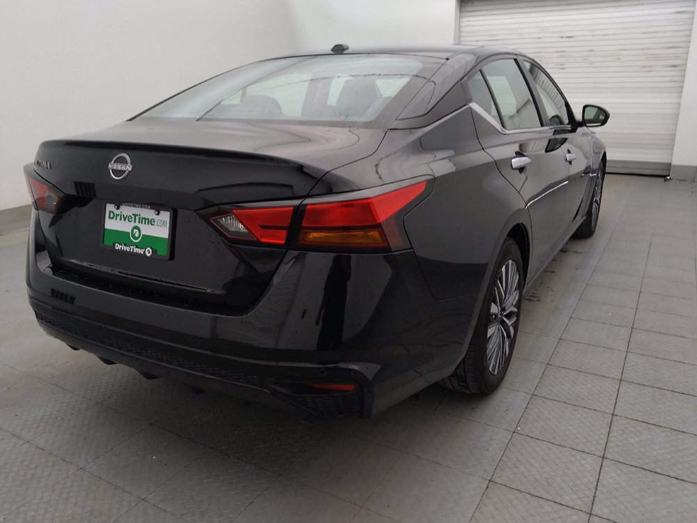 Used 2025 Nissan Altima 2.5 SV FWD image 9
