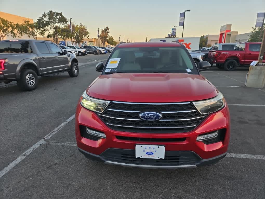 Used 2020 Ford Explorer XLT w/ Equipment Group 202A RWD image 2