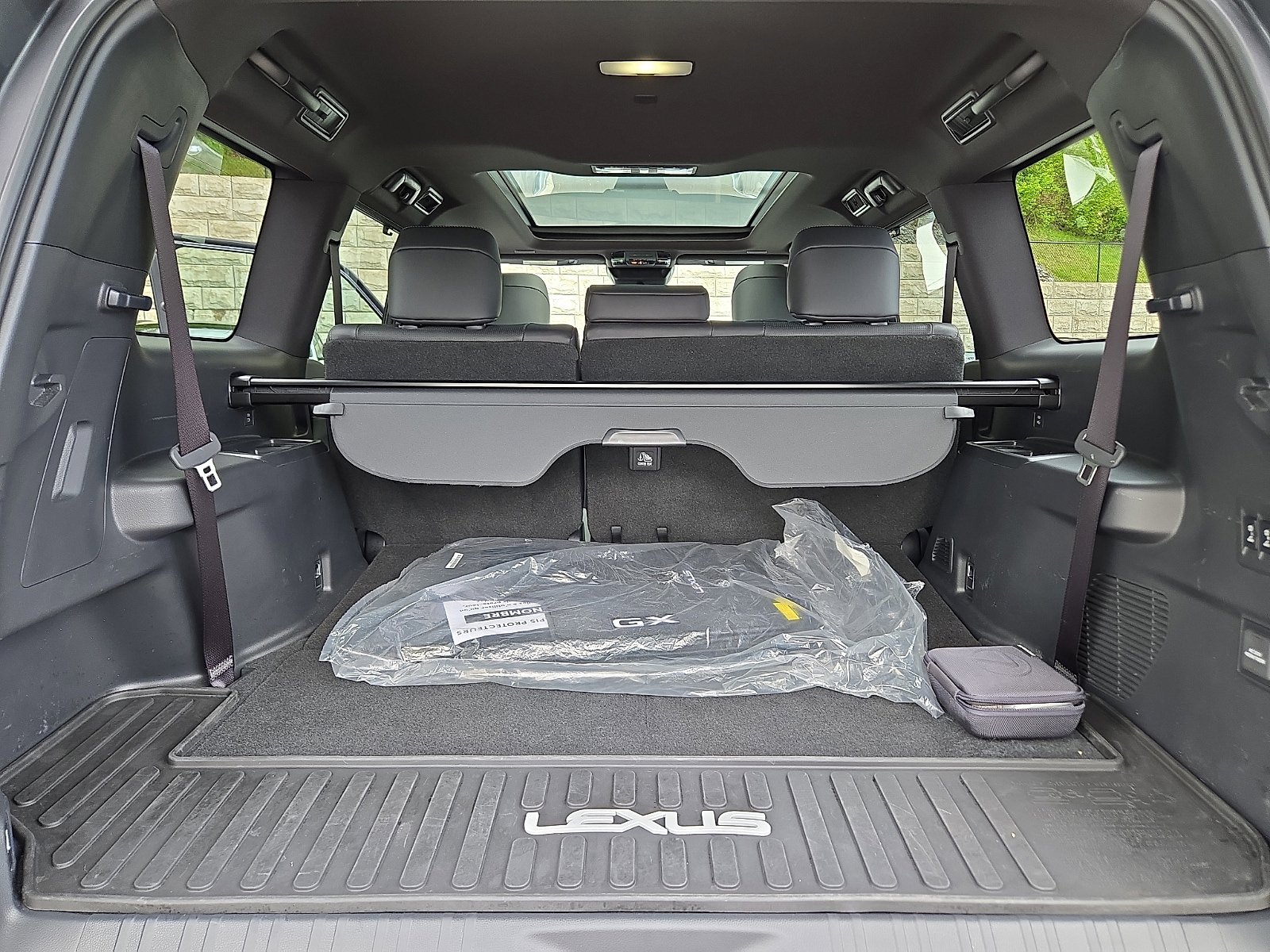 Used 2024 Lexus GX 550 w/ Accessory Package (2T) AWD/4WD image 29