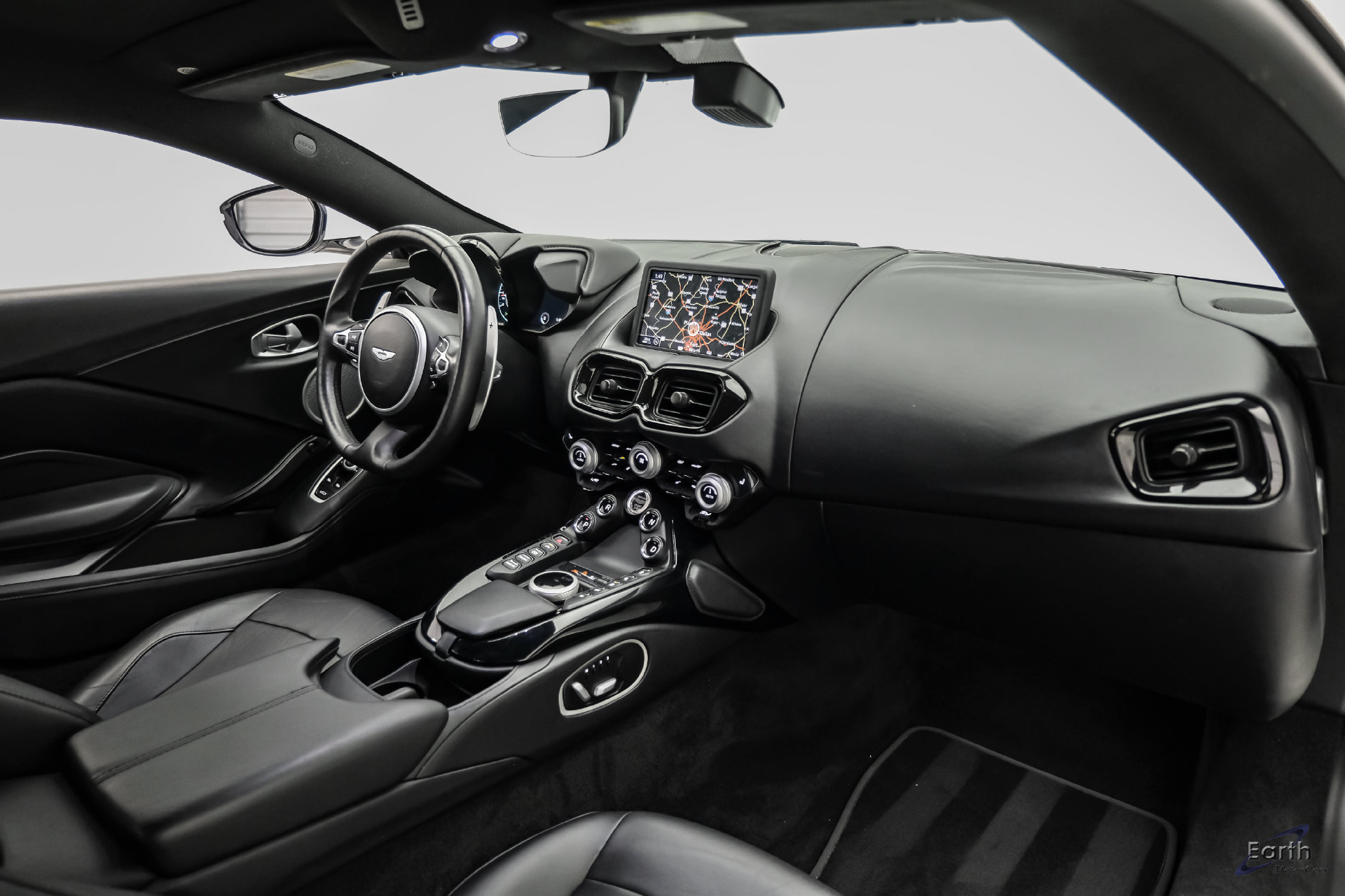 Used 2022 Aston Martin V8 Vantage Coupe RWD image 47