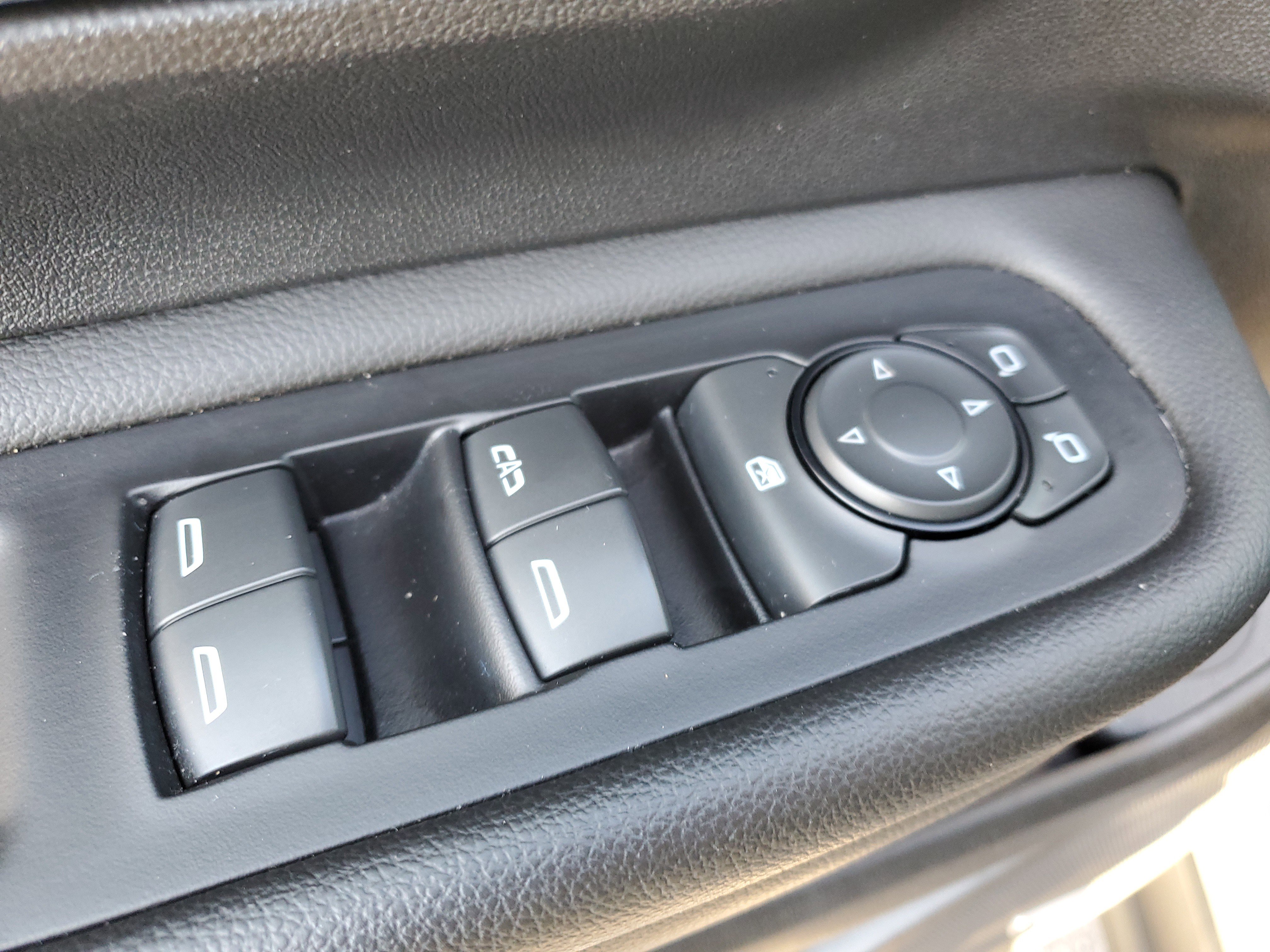 Used 2023 GMC Terrain Denali image 23