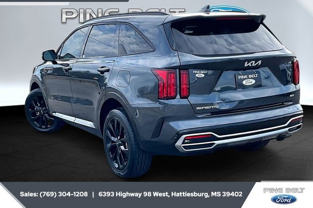 Used 2023 Kia Sorento SX image 2