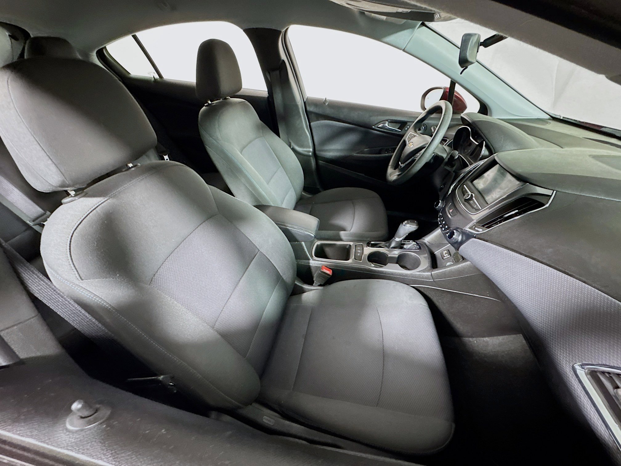 Used 2019 Chevrolet Cruze LT w/ Convenience Package image 27