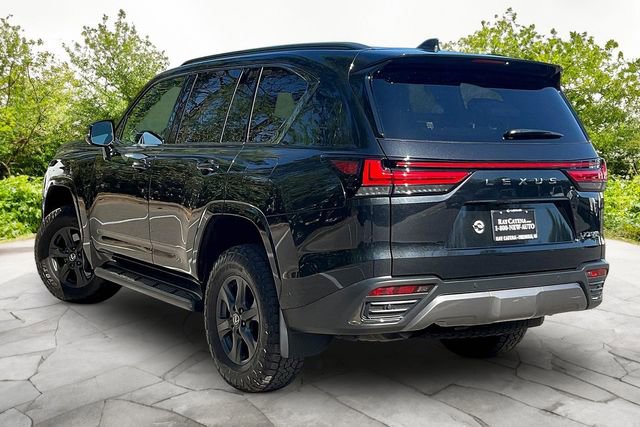 Used 2025 Lexus LX 700h Overtrail w/ Accessory Package (Z1) AWD/4WD image 4