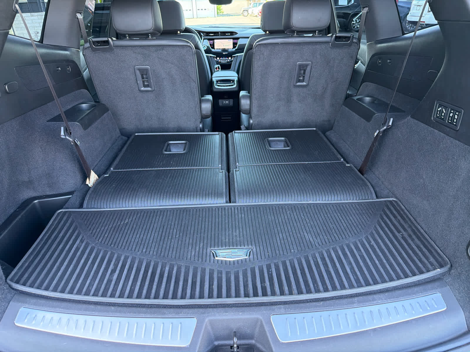 Used 2024 Cadillac XT6 Sport w/ LPO, ONYX Package AWD/4WD image 36