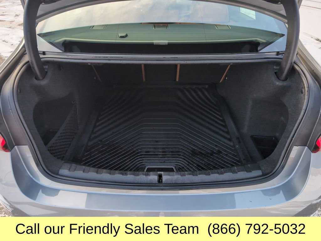 Used 2024 BMW 330i xDrive Sedan w/ Premium Package image 26