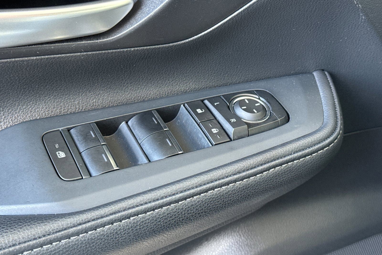 Used 2025 Toyota Grand Highlander FWD image 14