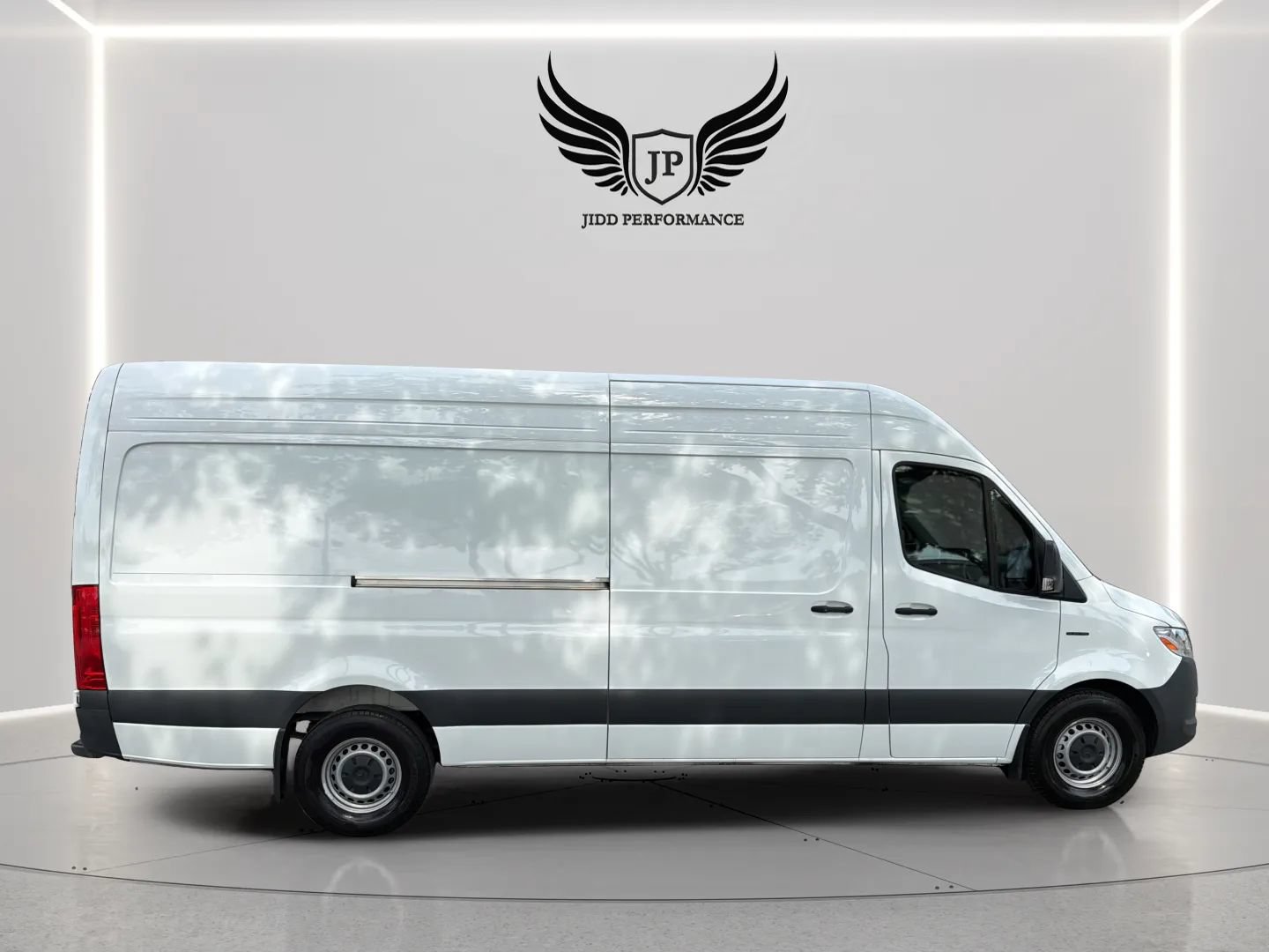 Used 2024 Mercedes-Benz eSprinter 170 Cargo image 13