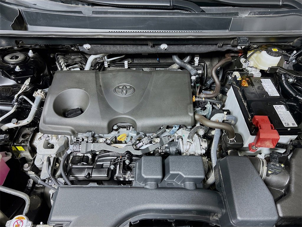Certified 2025 Toyota RAV4 LE image 27