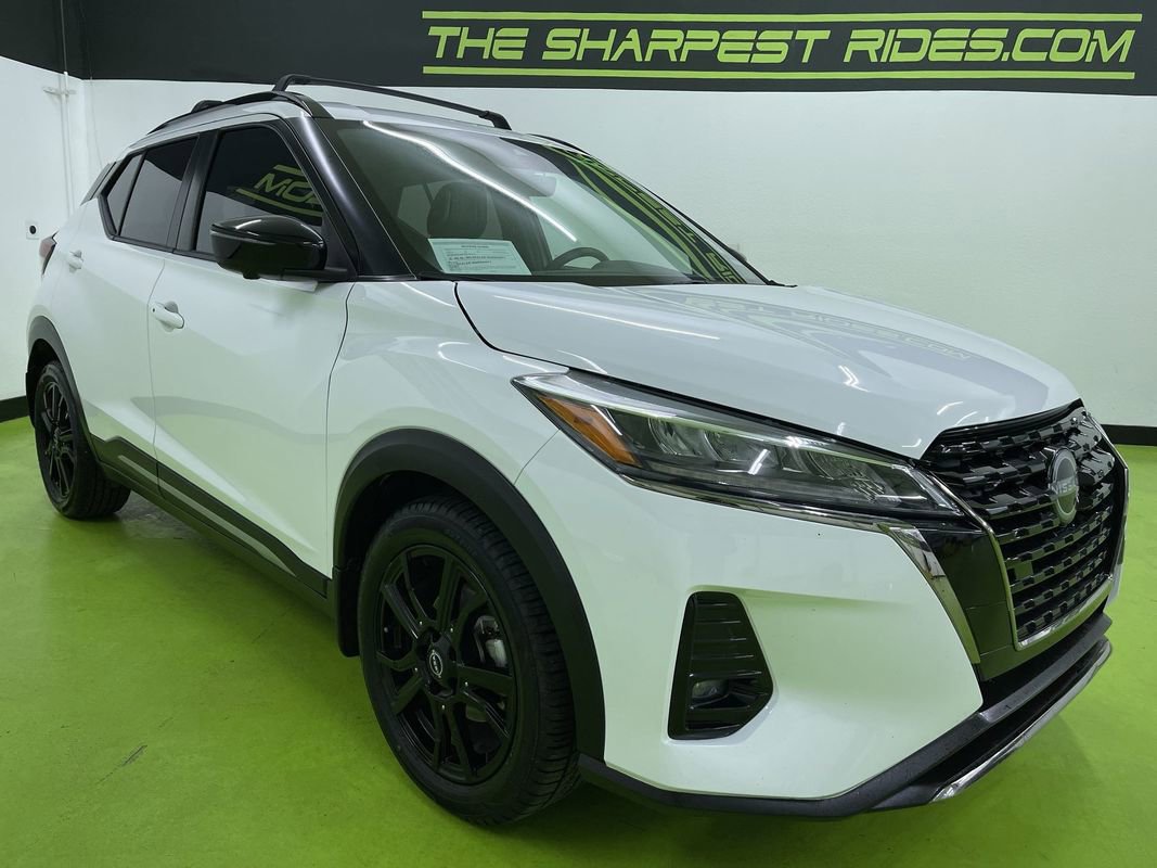 Used 2024 Nissan Kicks SR w/ SR Premium Package image 2