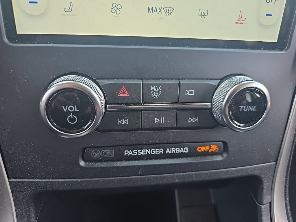 Used 2024 Ford Edge SEL image 21