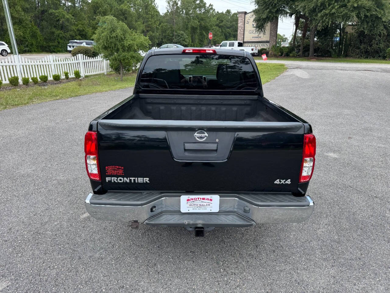 Used 2015 Nissan Frontier S AWD/4WD image 5
