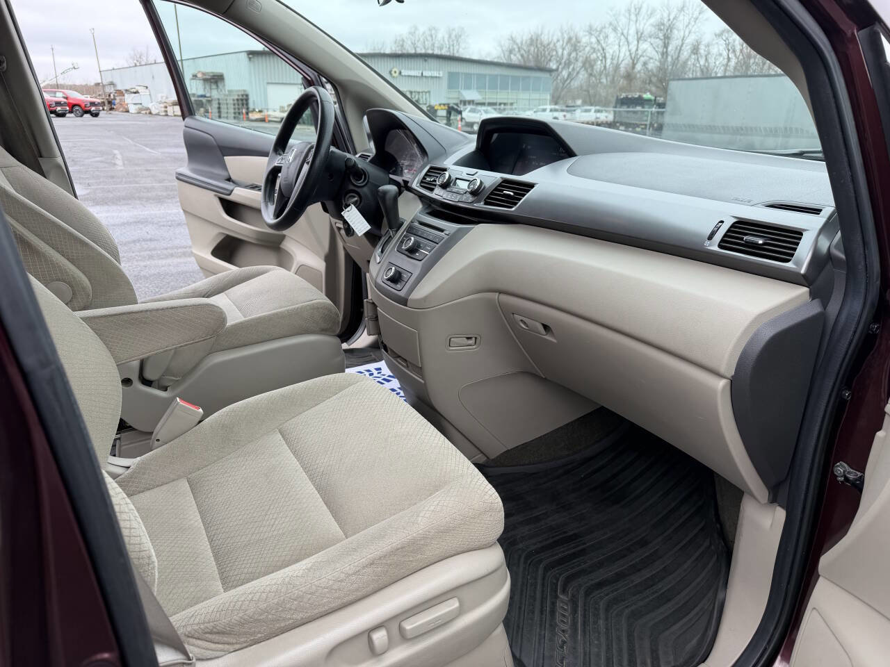 Used 2014 Honda Odyssey LX image 16