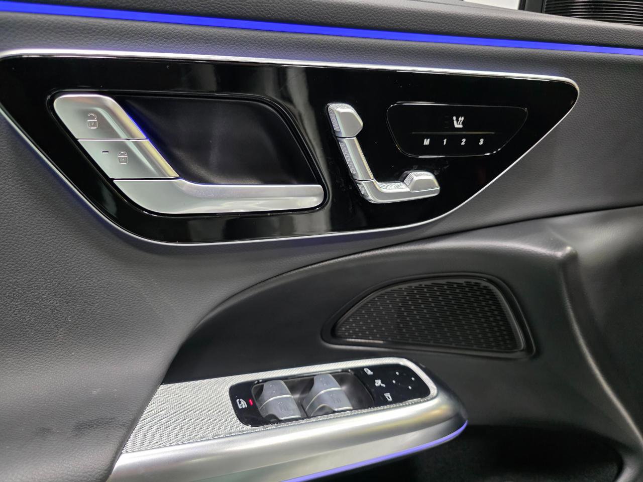 Used 2025 Mercedes-Benz E 350 E 350 RWD Sedan image 18